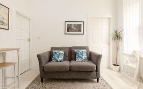 The Tollcross Apartment - Modern & Bright 1Br